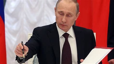 Putin firma la ley que completa la anexión de Crimea l RTVE