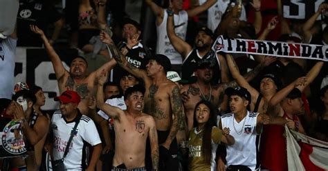 FOTO El Lienzo De Los Hinchas De Colo Colo Que Impacta En Argentina