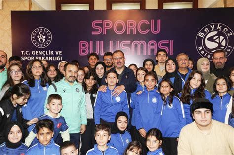 Gen Lik Ve Spor Bakan Kasapo Lu Beykozda Sporcularla Bir Araya Geldi