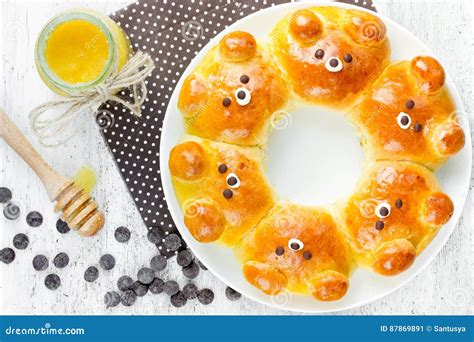 Bear Buns Ridiculously Adorable Pull Apart Bear Shaped Milk Bread