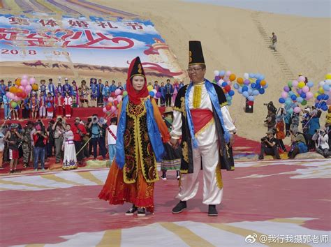 众所周知，在中国九百六十万平方公里的大地上，生活着 56个民族