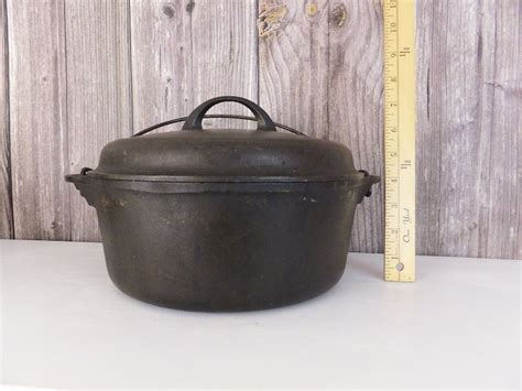 Vintage Griswold Cast Iron Dutch Oven With Lid Size 8 Dutch - Etsy