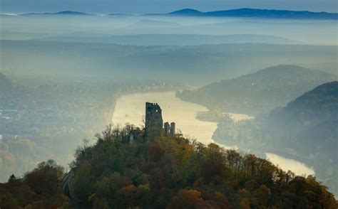 K Nigswinter Aus Der Vogelperspektive Ruine Und Mauerreste Der