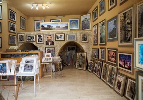 Art gallery editorial photography. Image of israel, artgallery - 32644717