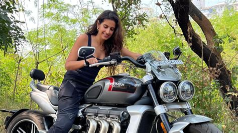 Inspiring Women Bikers In India