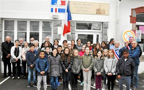 École Jean Jaurès Une plaque inaugurée Le Télégramme