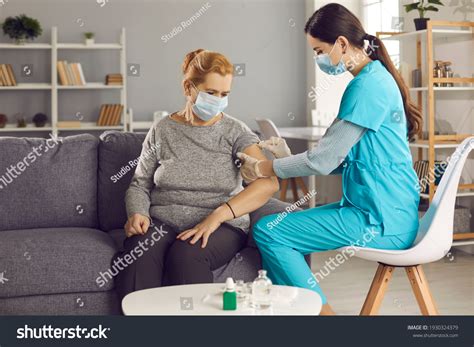 giving injection images stock  vectors shutterstock