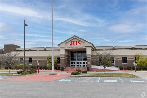 Jeffersonville High School, Rankings & Reviews - Homes.com