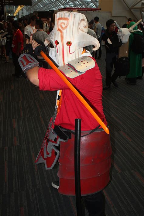 File:Dota 2 Juggernaut cosplay.jpg - Wikimedia Commons