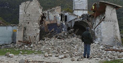 Terremoto Umbria Sotto Choc Paura Indicibile Scuole Chiuse