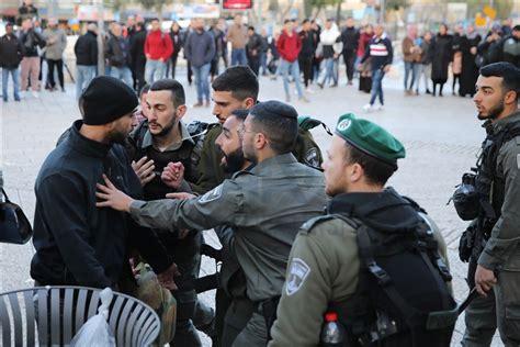 Pasukan Israel Tutup Semua Pintu Masjid Al Aqsa Anadolu Ajans