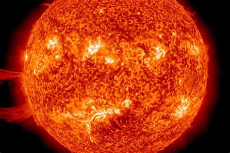 NASA video captures massive solar eruption - CSMonitor.com