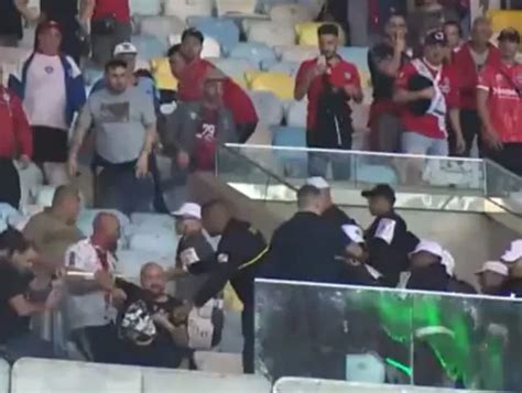 Los Videos De La Brutal Represión Contra Los Hinchas De Argentinos