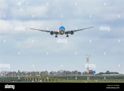 Un Avi N De Cuerpo Ancho Boeing De Klm Royal Dutch Airlines