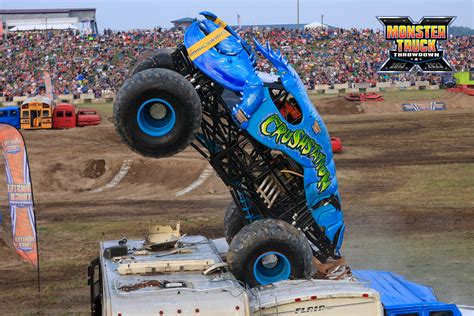 Mt Pleasant Mi July Monstertruckthrowdown Online