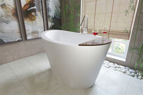 Japanese soaking tub with best quality.