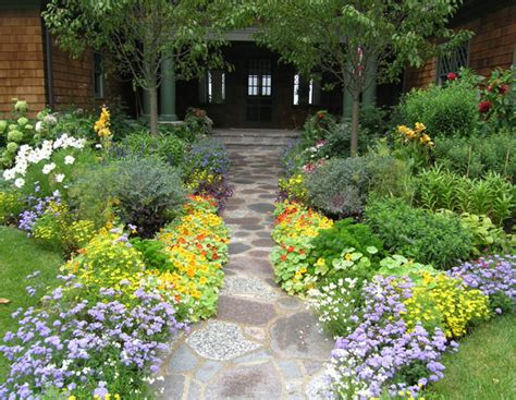 Curb Appeal - Beautiful Brick Sidewalks - Addicted 2 Decorating®