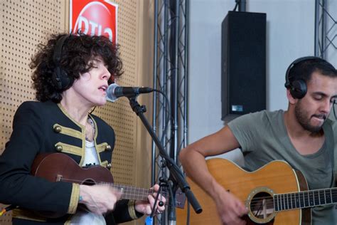 Vid Os Lp Interpr Te Trois Titres Pour Une Rtl Pop Rock Session