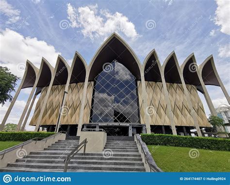 Sarawakâ€™s Borneo Cultures Museum Stock Image - Image of monument ...