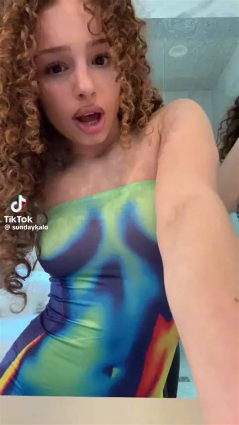 Sunday Kalogeras Naked Ai