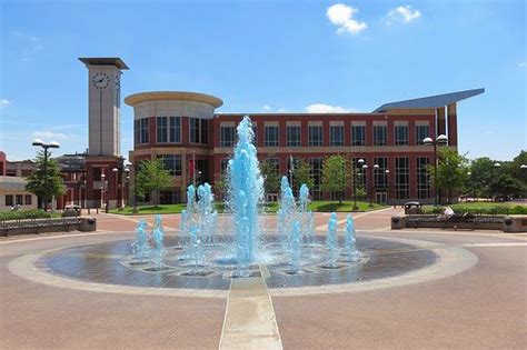 University of Memphis - Student Plaza Memphis Basketball, Bluff City ...