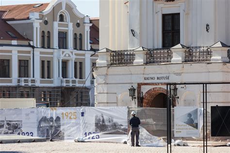 Po pustrečių metų trukusios rekonstrukcijos duris atveria Kauno rotušė