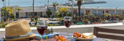 Experience Santa Cruz B&B - West Cliff Inn - Monterey Bay Hotels with Free Breakfast