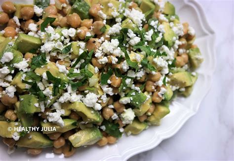 SALADE DE POIS CHICHES AVOCAT ET FETA Healthy Julia