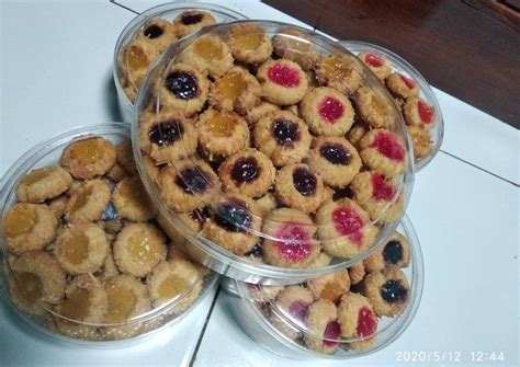 Resep Thumbprint Cookies Oleh Nixma Ilmie Cookpad