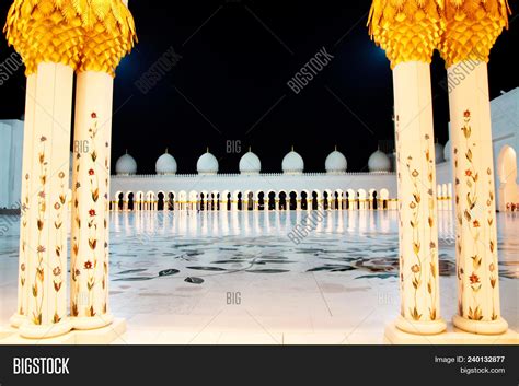 Sheikh Zayed Grand Image & Photo (Free Trial) | Bigstock