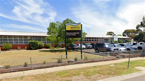 Young girl found locked in Mossfiel Primary School | Herald Sun