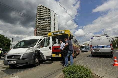 Wypadek Na Placu Grunwaldzkim Bus Wjecha W Autobus Mpk Zdj Cia