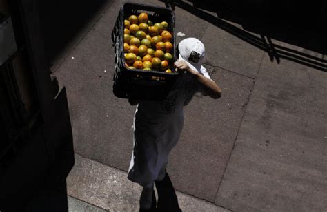 Mati Res Premi Res Le Jus Dorange De Lor Au Bar Europennews