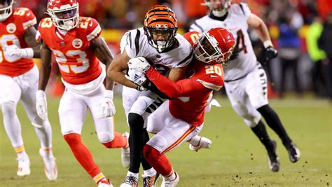 Bengals' Boyd questionable to return after suffering leg injury