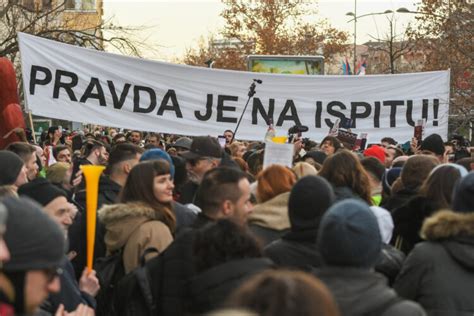 Studenti U Novom Sadu U Ti Ini Do Ekuju Srpsku Novu Godinu