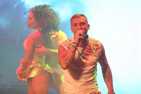 El Debut Del Music Hall Explosivos Con Flor De La Ve El Polaco Y