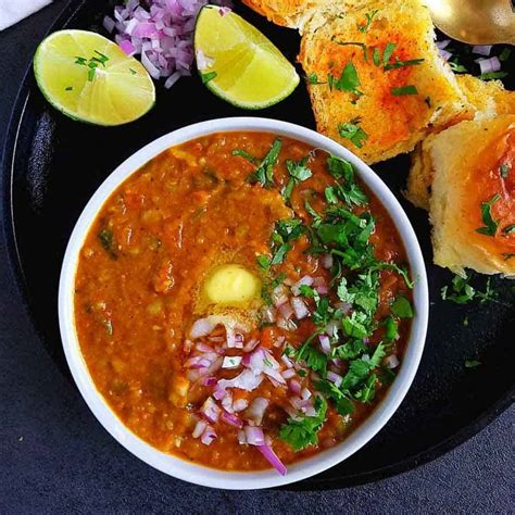 Pav Bhaji Recipe (Mumbai Street-style) - Cooking Carnival