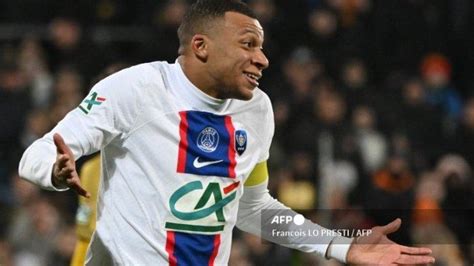 Psg Kobarkan Perang Jejak Kylian Mbappe Lenyap Dari Toko Stadion Dan