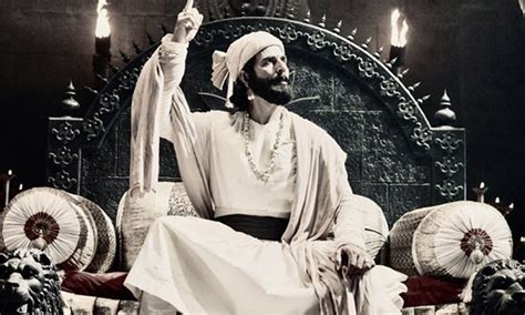 Akshay Kumar's First Look Poster As Shivaji Maharaj From Marathi Movie 'Vedat Marathe Veer ...