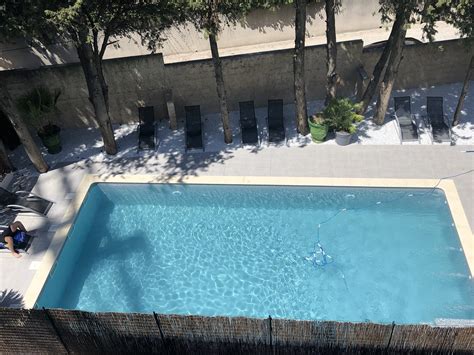 Hôtel à Avignon avec Piscine et Parking - Contact Hôtel Ermitage