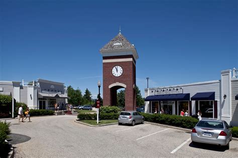 Lee Premium Outlets, 17 Premium Outlets Blvd, Lee, MA - MapQuest