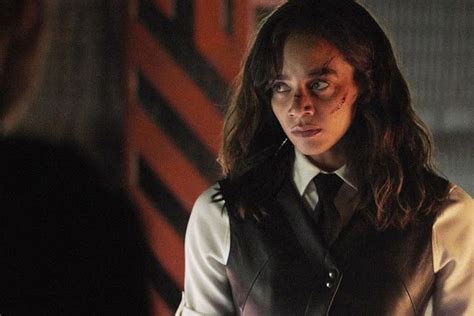 Hannah John Kamen Flawlessly Portrays Both Dutch And Aneela On Syfy’s Killjoys Allowing Her To