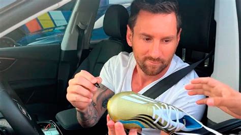 Lionel Messi Lleg Al Predio Del Inter Miami Manejando Y Firm