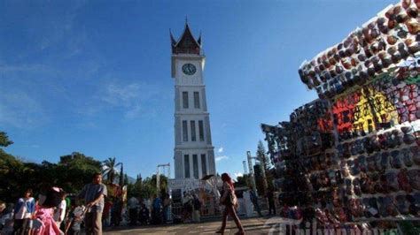 Jam Gadang Dan 3 Tempat Wisata Yang Lagi Hits Di Bukittinggi Sumatera