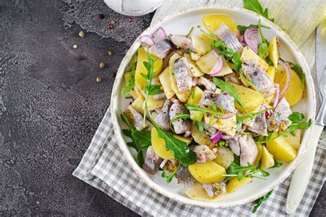 Recette facile à réaliser et saine avec le hareng salade pommes de