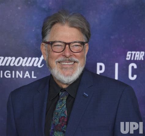 Photo Jonathan Frakes Attends The Final Season Premiere Of Star Trek