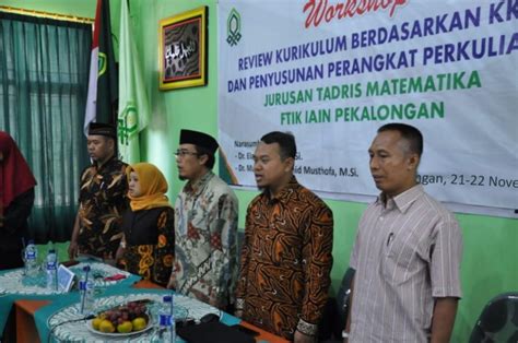 Workshop Review Kurikulum Berdasarkan KKNI Dan Penyusunan Perangkat