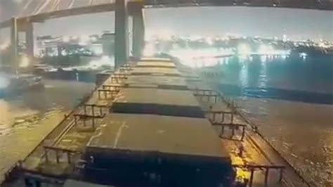 Video Muestra C Mo El Buque Impact Contra El Puente Z Rate Brazo Largo