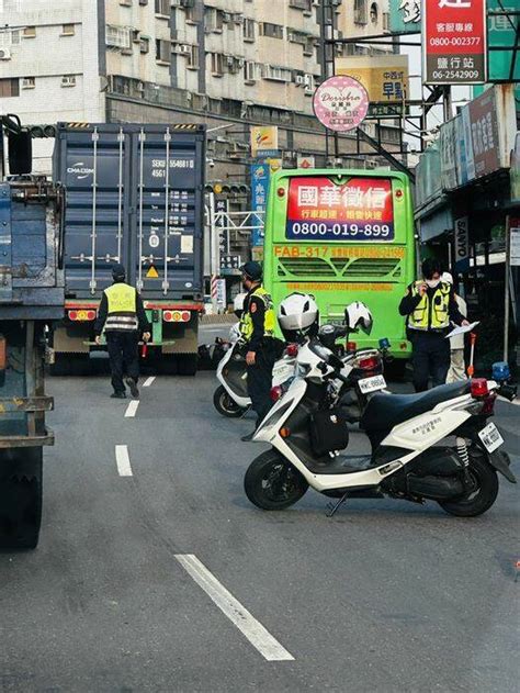 台南永康7旬女騎士閃客運 與曳引車擦撞遭輾身亡 臺南市 自由時報電子報