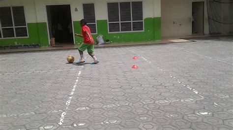 Latihan Futsal Sekolah Papua Kasih Usia Dini Youtube